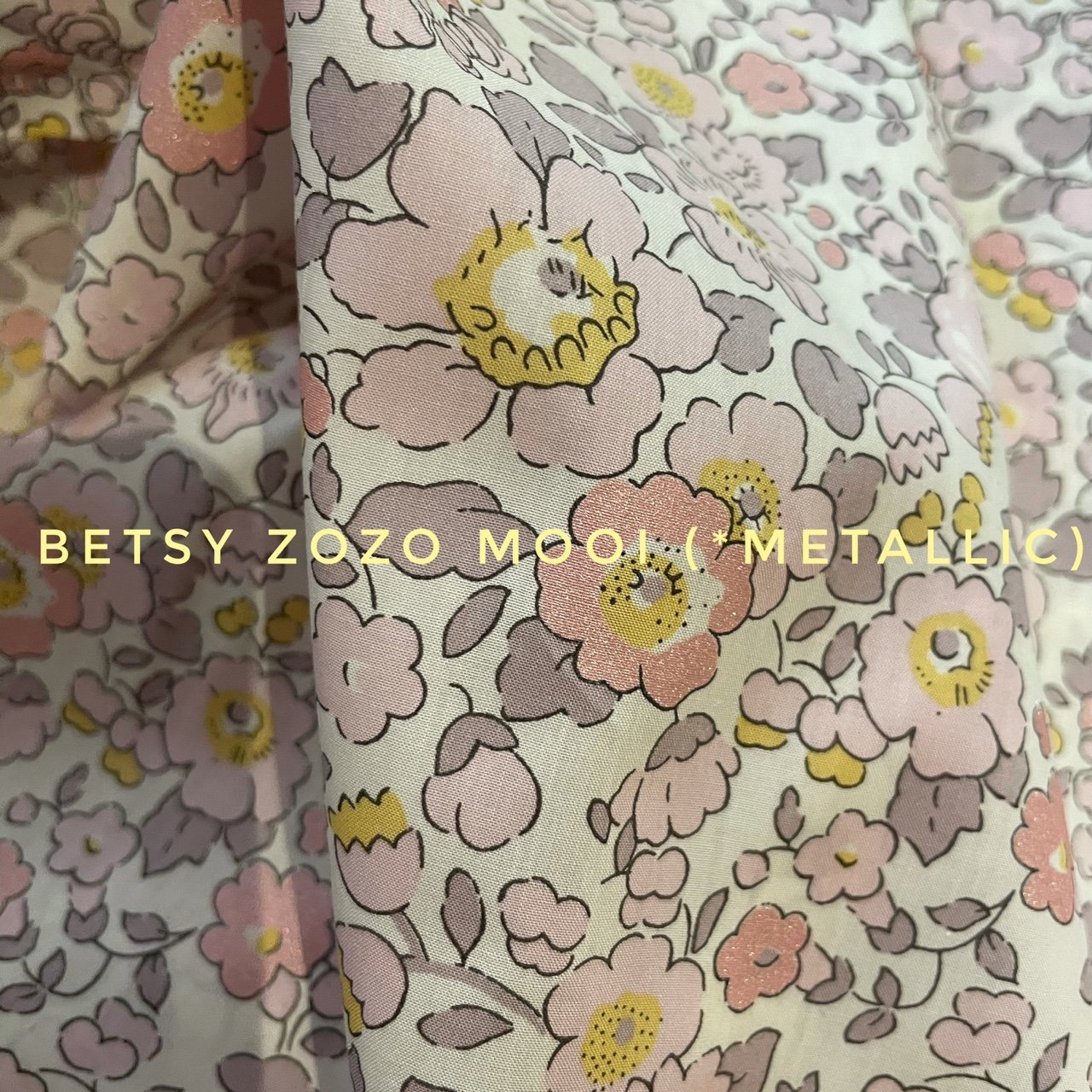 ファッションデザイナー betsy zozomooi - 素材/材料